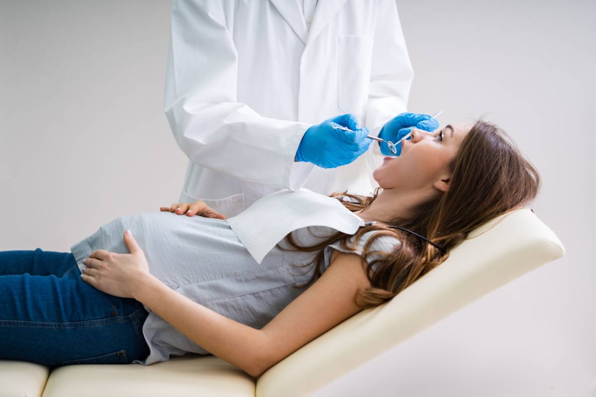 featured image for can you have tooth extraction while pregnant